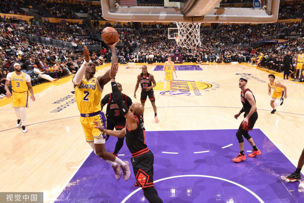 体现了一名 体现了一名