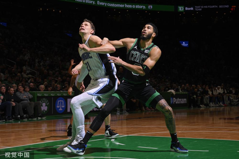 表现出色 表现出色