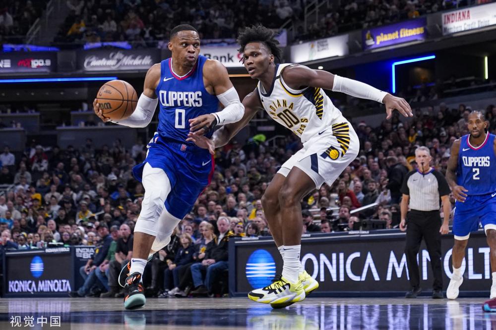 她们凭借娴 她们凭借娴